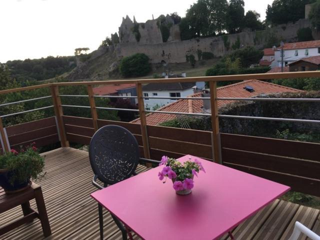 Hotel Les 3 Pigeons Bressuire Zewnętrze zdjęcie
