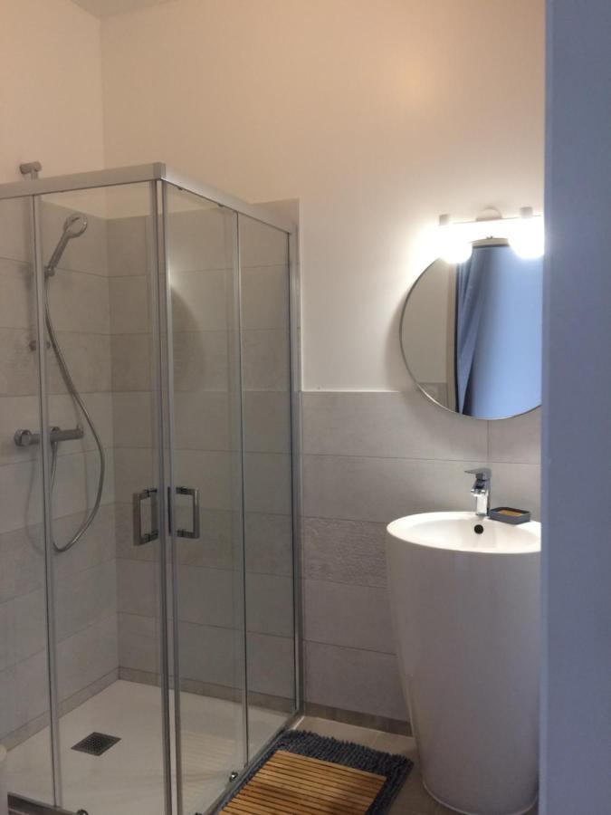 Hotel Les 3 Pigeons Bressuire Zewnętrze zdjęcie