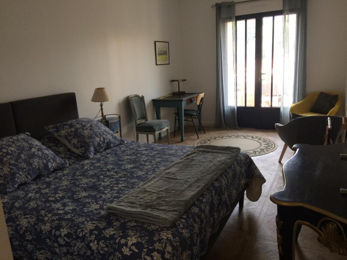 Hotel Les 3 Pigeons Bressuire Zewnętrze zdjęcie