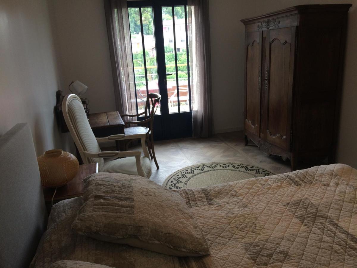 Hotel Les 3 Pigeons Bressuire Zewnętrze zdjęcie